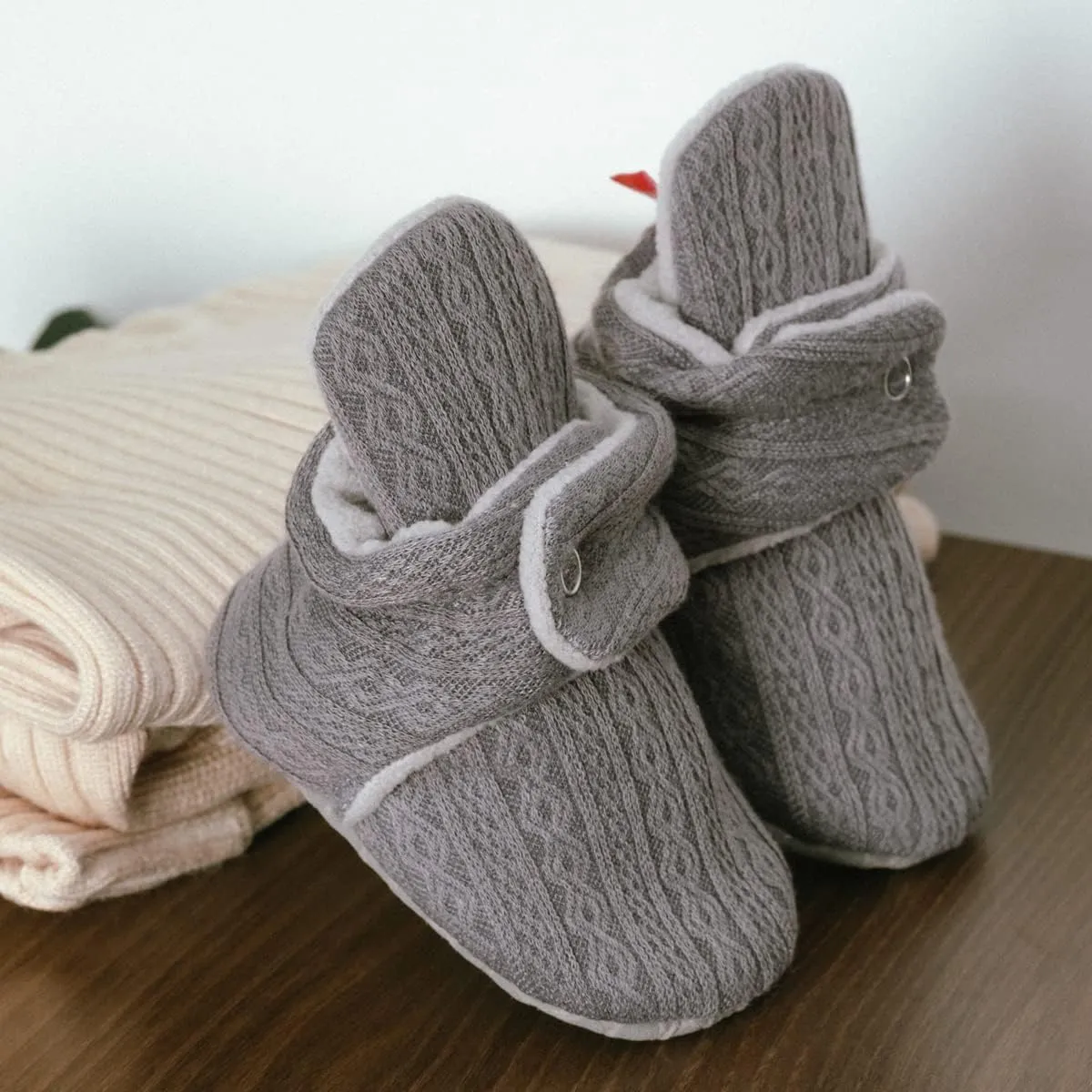 Babelvit Newborn Baby Boy Girl Soft Fleece Booties Stay On Infant Slippers Socks Shoe Non Skid Gripper Toddler First Walkers Winter Ankle Crib Shoes
