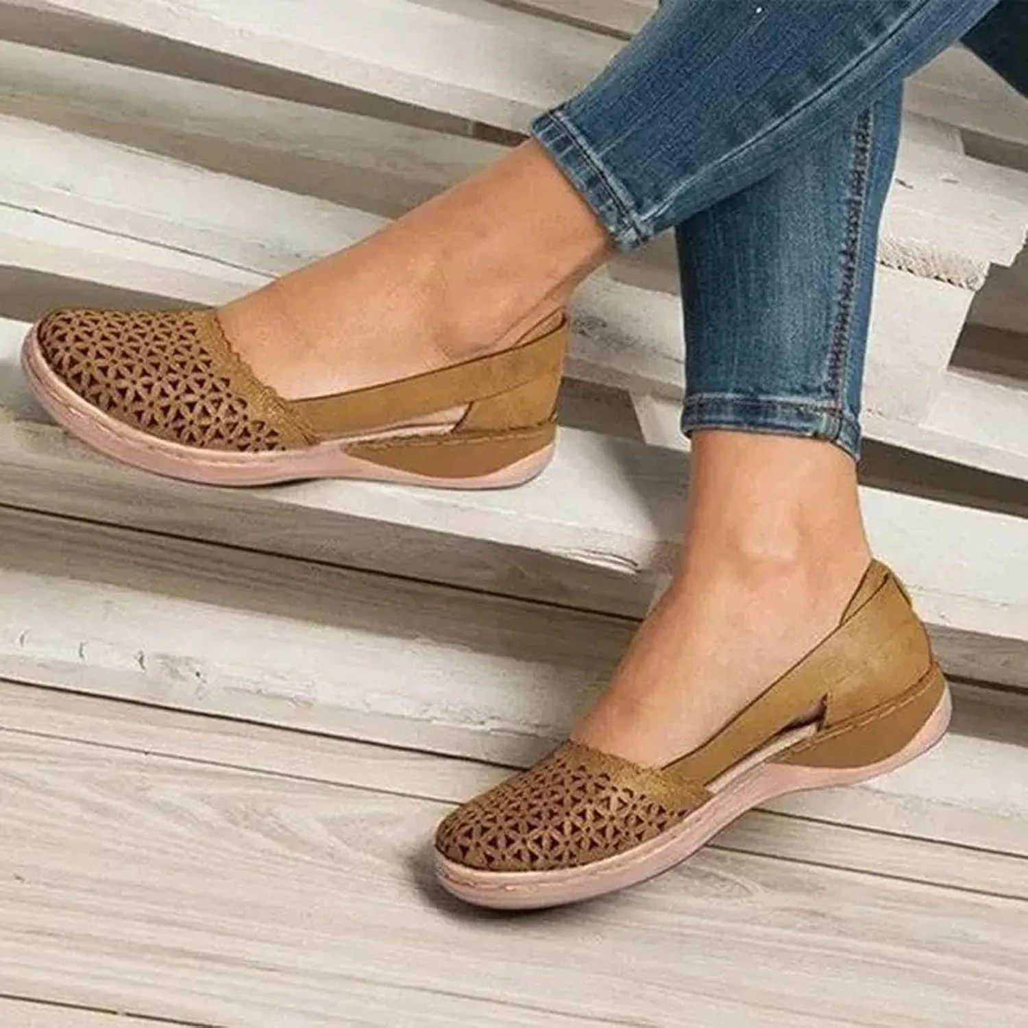 Orthopedic Sandals for Women Breathable Hollow Out Closed Toe Slip On Sandals Summer Casual Round Toe Low Heels Shoes Comfortable Non-Slip Walking Shoes Platform Sandal