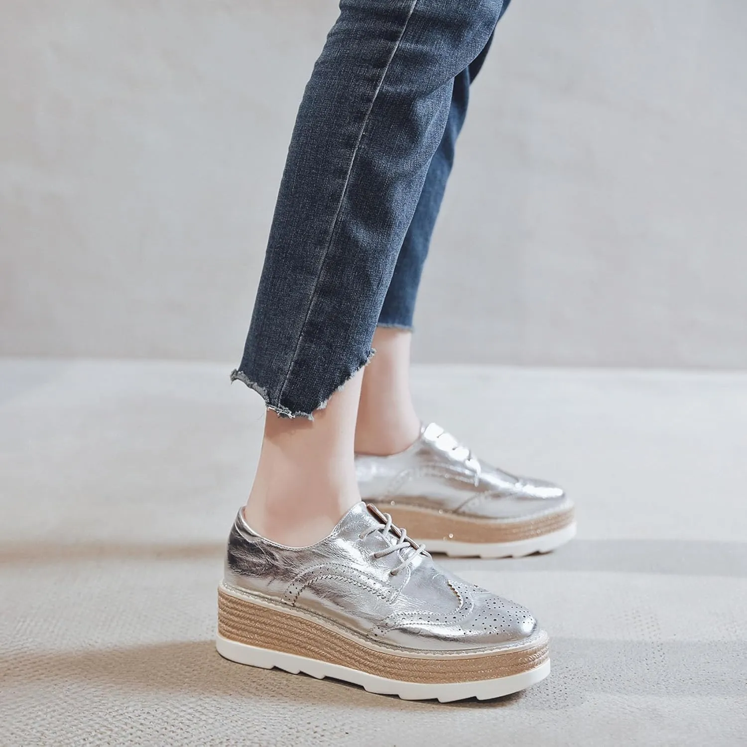SHEMEE Women's Platform Heels Wedge Lace Up Oxfords Pumps Retro Wingtip High Heels Round Toe British Style Brogues Leisure Sneaker Shoes