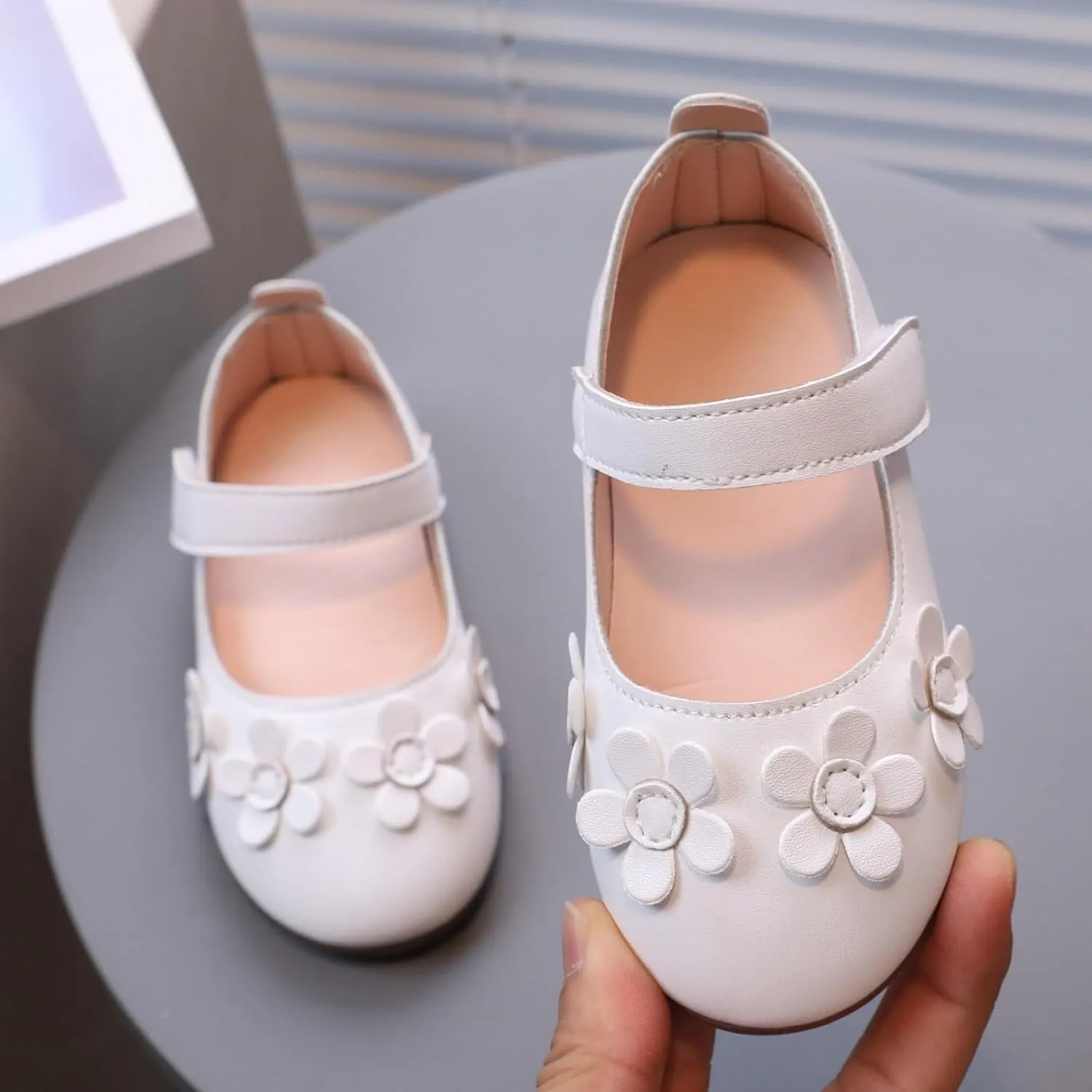 Tap Shoes for Girls Children' Shoes Soft Soled Breathable Small Leather Shoes Fashionable Flower Small Single