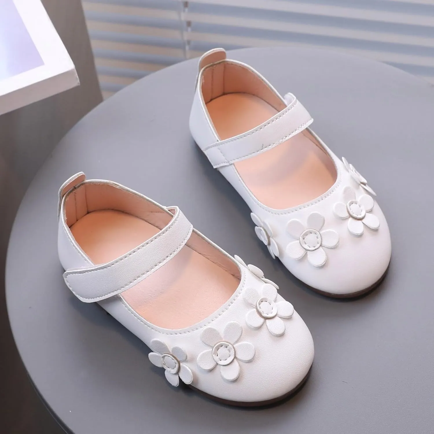 Tap Shoes for Girls Children' Shoes Soft Soled Breathable Small Leather Shoes Fashionable Flower Small Single